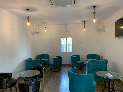 Deeyas Restaurant and Bar