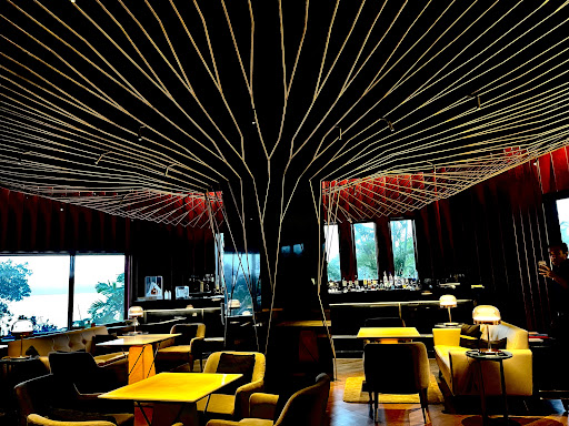 Eau Bar