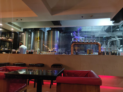 Malt & Co, Restaurant and Microbrewery