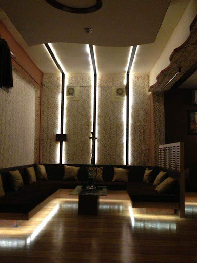 MH 16 The Lounge