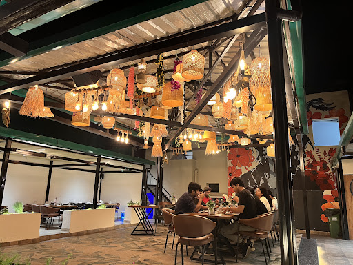 Kuhoo -Rooftop | Bar | Lawn | Restaurant