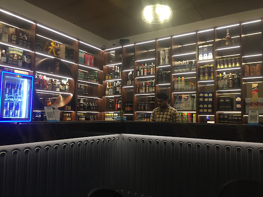 THE LIQUOR HOUSE RESTAURANT AND BAR