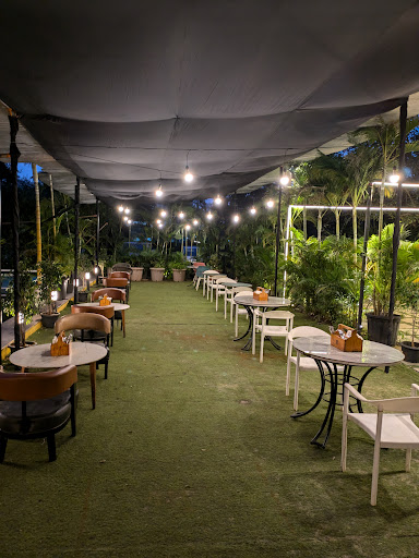 MAUKA THE BAR